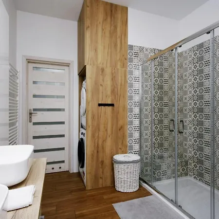 Przy Palmiarni アパート *